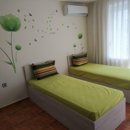 Downtown Studio Apartman Várna Kültér fotó
