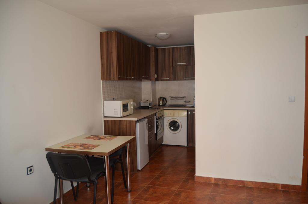 Downtown Studio Apartman Várna Kültér fotó